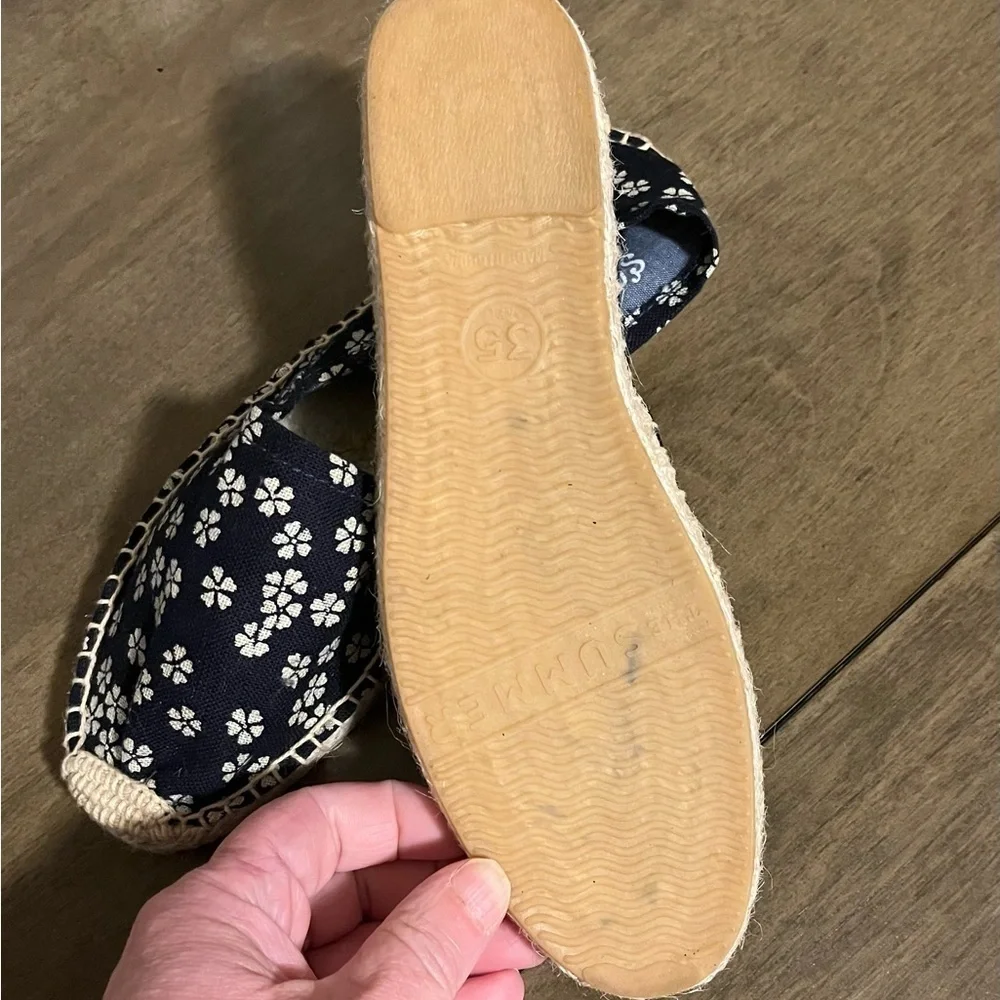 Soludos Espadrilles Anthropologie Navy and White Floral Canvas and Jute Size 35
